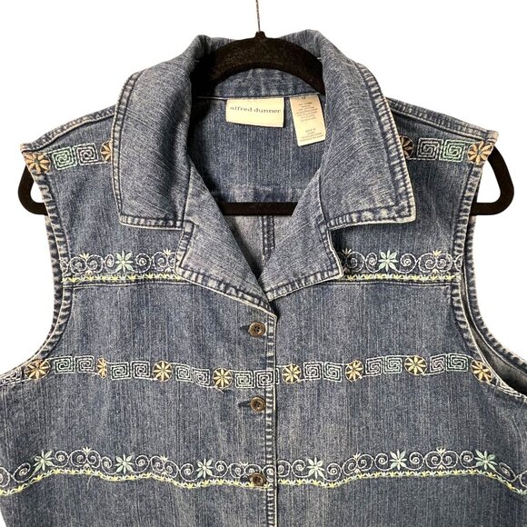 Alfred Dunner Womens Embroidered Denim Vest Size 12 Button Front Sleeveless - Picture 2 of 13